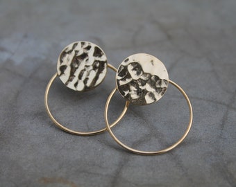 Gold-plated and hammered two-in-one earrings