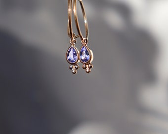 Bead and tanzanite earrings