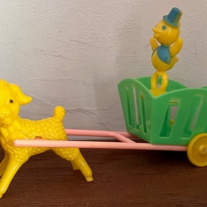 ヴィンテージ E. ローゼン 子羊が子アヒルを乗せたカートを引く 1940年代～50年代 素晴らしい！イースターキャンディカート