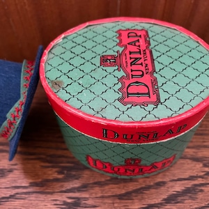 Scatola per cappelli vintage Dunlap New York in miniatura e cappello in feltro Dunlap in miniatura, scatola per cappelli pubblicitari e cappello