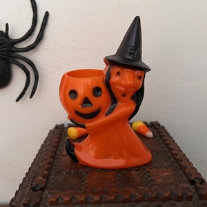 Minty!  Vintage Rosbro Halloween Witch holding a Jack-o&#39;-Lantern Candy Container  1950s  Rosbro Rosen Witch