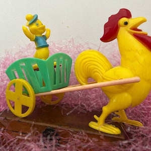 Vintage E. Rosen Rooster Pulling Duck in Cart 1950s Rosbro Rosen Easter Candy Container Proszę przeczytać