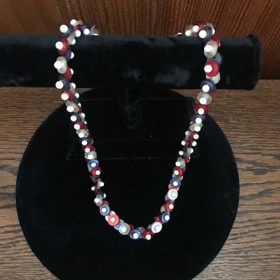 Vintage Patriotic Button Necklace  Hand-Crafted R… - image 4