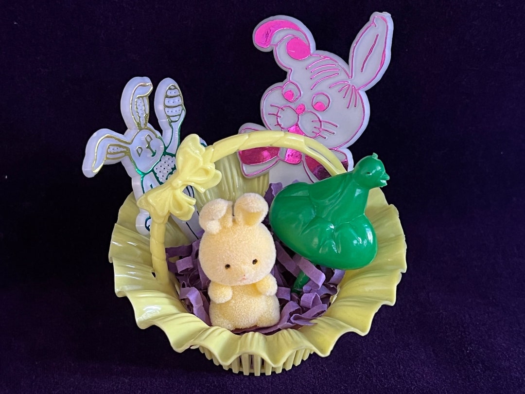 Vintage Best Plastic Easter Party Nut Cup Basket With Cupcake Picks and