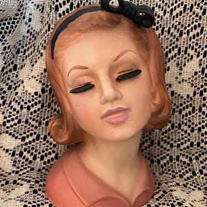 Large Vintage Lady Head Vase  HTF 8.25 inches tall Head Vase w/Fabulous Eyelashes