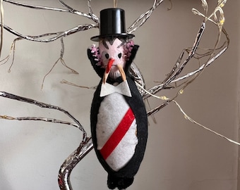 Vintage Count Dracula 1931 Movie Giveaway  Pulp Hanging Paper Mache Dracula made in Japan  FREE Shipping!