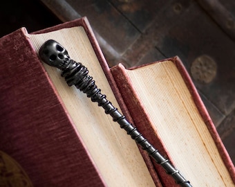 Skull wand, Magic Wand with a Black Skull, Black Wand, Geek Accessories, Witch Wand, Wizard Wand, Costume