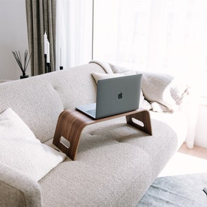 Nussbaum Nordic Bett Tablett, tragbarer MacBook Laptop Schreibtisch, minimalistischer Holz Couchständer
