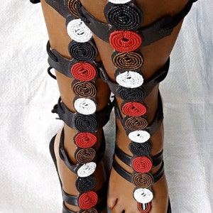EN VENTA Sandalia de gladiador africano/sandalias/Sandalias para mujer/Sandalias boho/Sandalias de verano/Sandalias de cuero/ Maasai sanda/ gladiadores largos imagen 6
