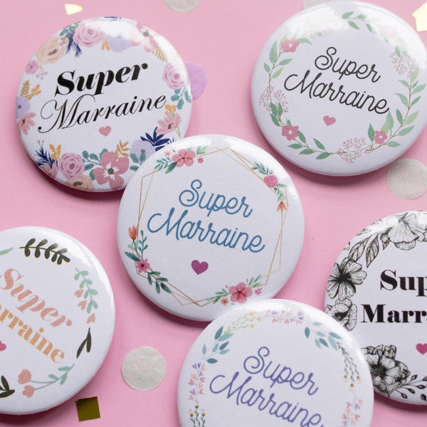 badge, magnet ou porte clé à personnaliser pour faire demande de marraine, cadeau nounou, mamie, maman, tante, maîtresse, atsem ou autre