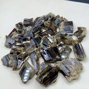 317 Gramm Edelstein Rohe Epidot Kristalle aus Skardu Pakistan