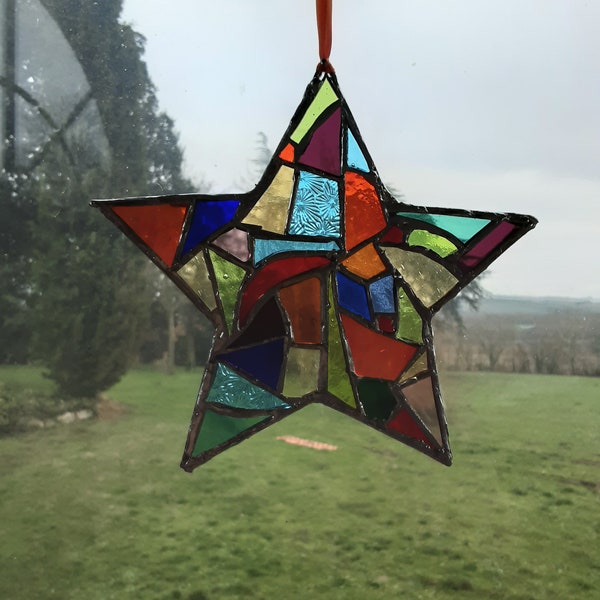 Multicolored stained glass star to hang, handmade, 20 cm side. Unique model, original gift at a low price to offer on Valentine's Day