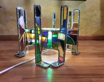 Lampe de table decorative originale et unique vitrail style années 60.  Idee cadeau insolite pour elle et lui