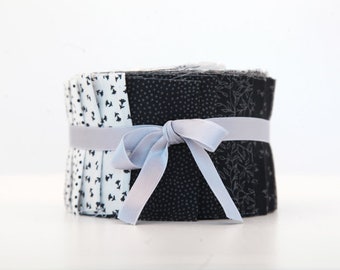 Quilt Roll Stromboli. 24 bandes de tissus pour patchwork et tissage dans les tons noir et blanc.