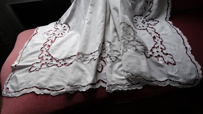 Embroidered vintage sheet Embroidery Richelieu.Grand linen sheet French vintage sheet Cloth wedding antique linen Embroidered cloth French embroidered leaf
