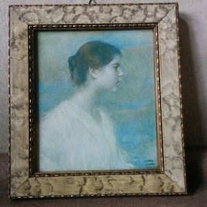 Impression originale antique encadrée - Portrait de profil d'une jeune femme par le peintre allemand d'origine américaine Carl von Marr - années 1930 environ