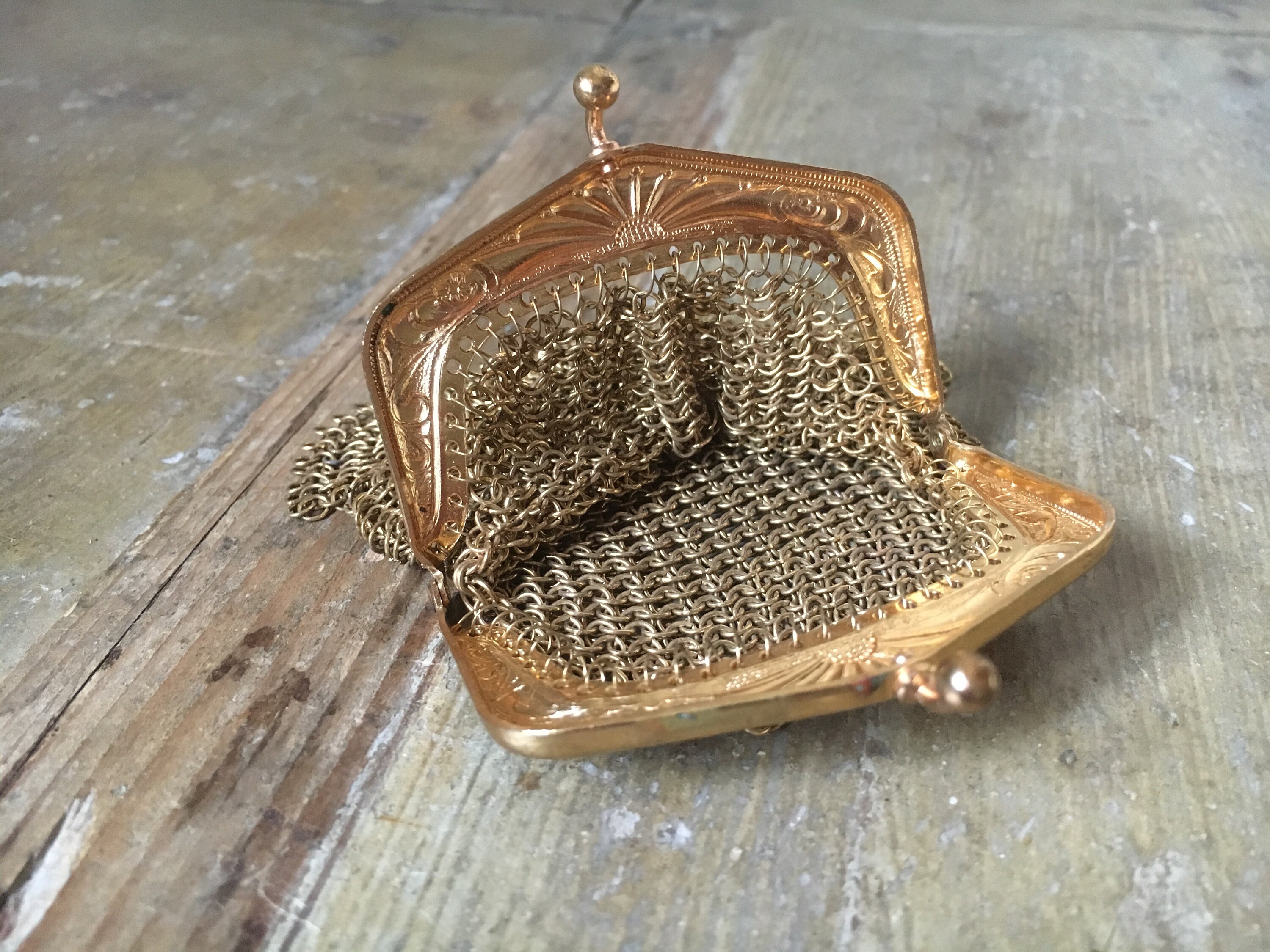 Porte-monnaie Art Déo Années 30 - Maille Métal Peint Jaune, Fermoir Pression