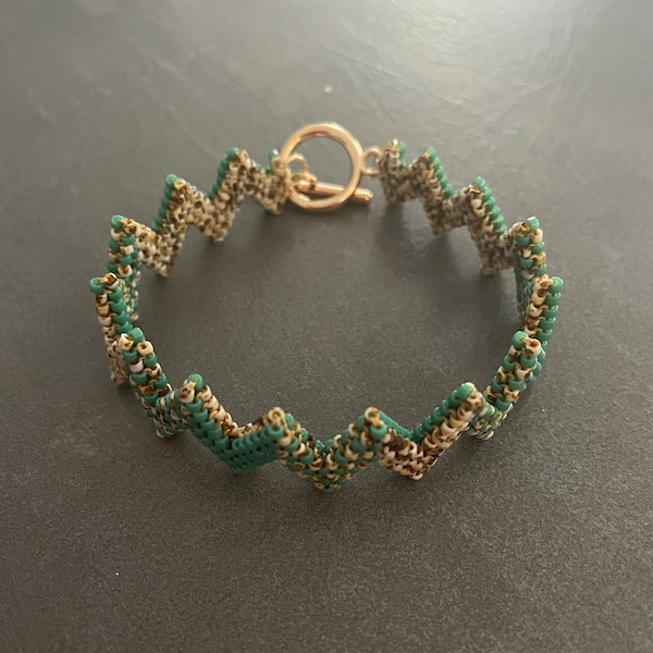 Bracelet zigzags en perles Miyuki Delicas - tissage peyote