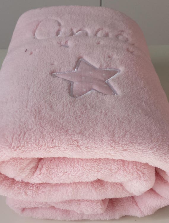 Couverture rose layette pour bébé personnalisé avec prénom et date