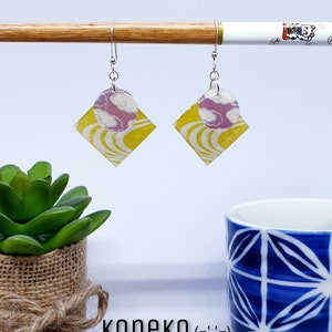 Traditional Japanese pattern earrings yellow waves and purple clouds - Handmade resin (&#39;.&#39; =)