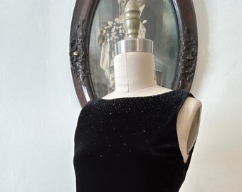 1990’s Molly Malloy Backless Black Velvet Beaded Neckline Evening Gown Prom Dress