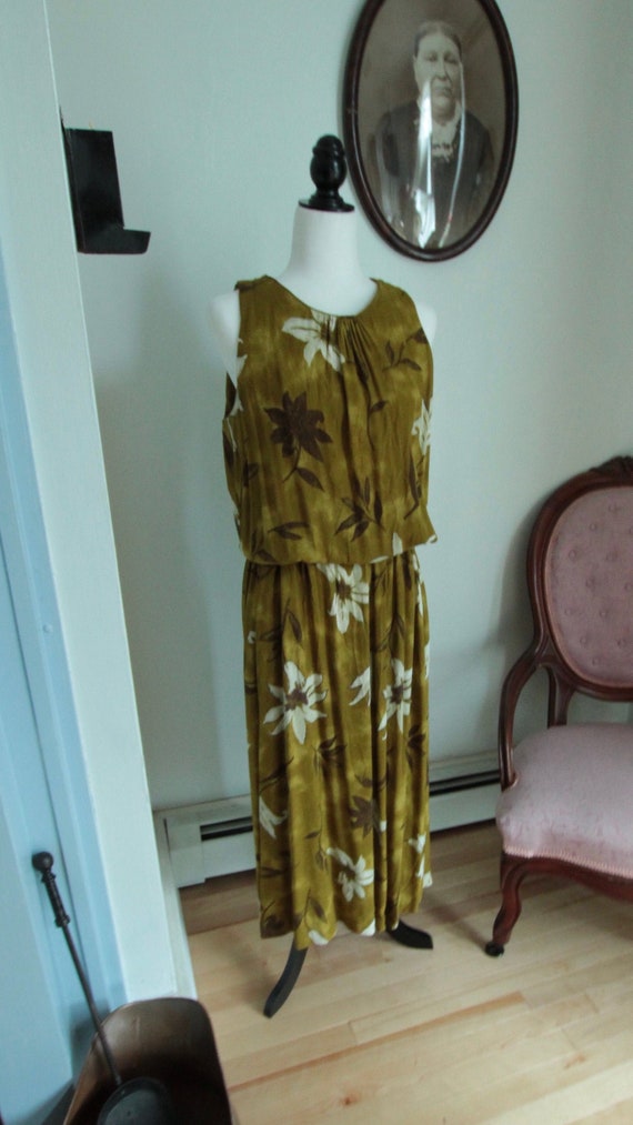 1970’s Green Floral Maxi Dress