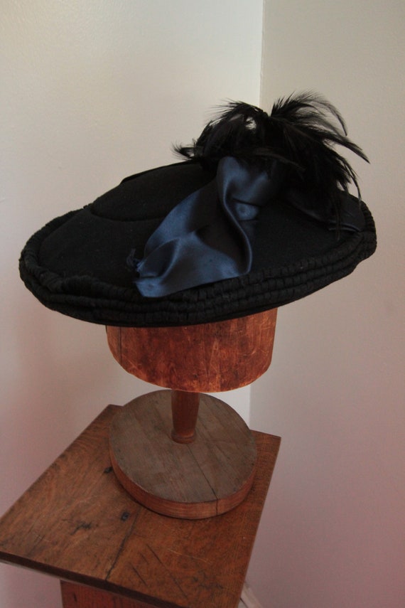 1930’s Black Felt Tilt Topper Hat with Feathers