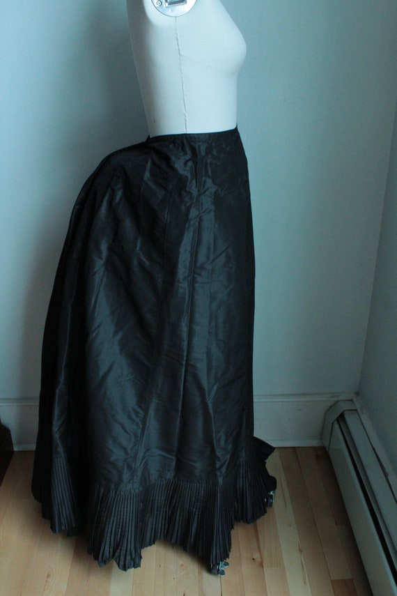 1880's Bustle Skirt with Micropleating