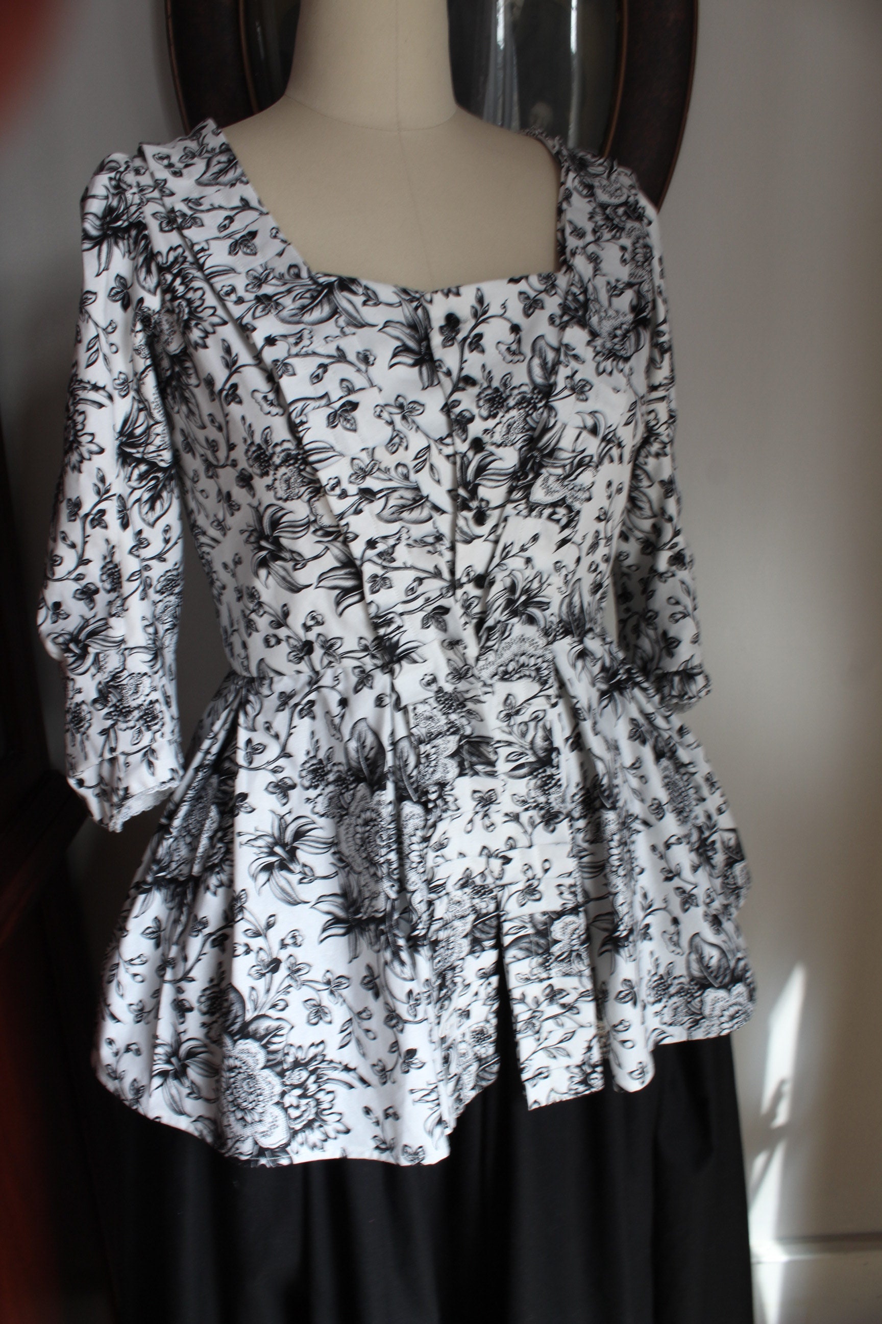 1780's 18th C Style Handmade Black and White Floral Cotton Caraco
