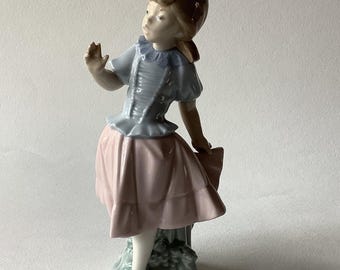 ヴィンテージ ナオ by リヤドロ 磁器製フィギュア – スペインの若手