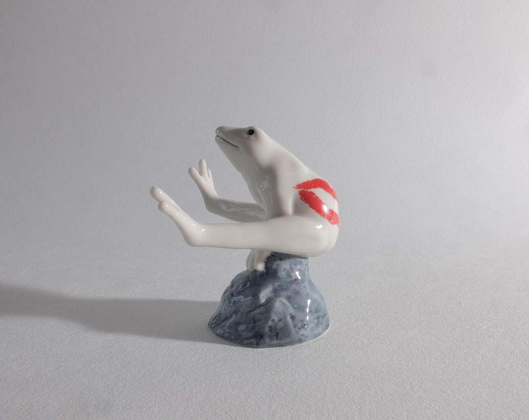 ロイヤルコペンハーゲン　幸運のカエル　置物 幸運を呼ぶカエルの置物 - ロイヤルコペンハーゲン - Etsy 日本