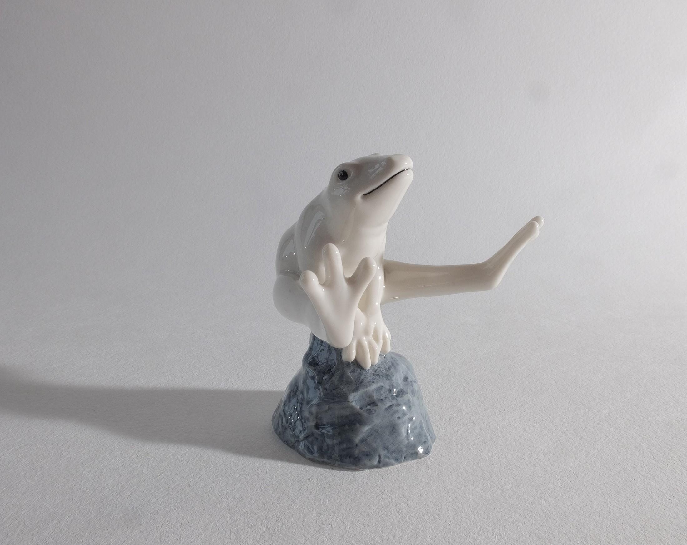 幸運を呼ぶカエルの置物 - ロイヤルコペンハーゲン - Etsy 日本