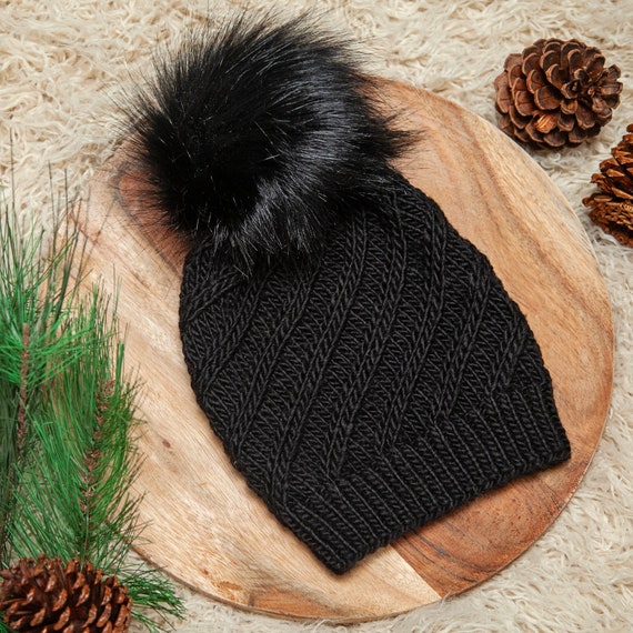 Luxury Knit Hat, Faux Fur Pom Beanie, Chunky Knit Hat  display picture 3