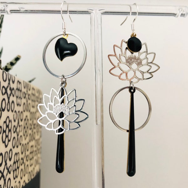 BOUCLES D'OREILLES pendantes "Fleur de Lotus » asymétriques sequin émaillé et breloque