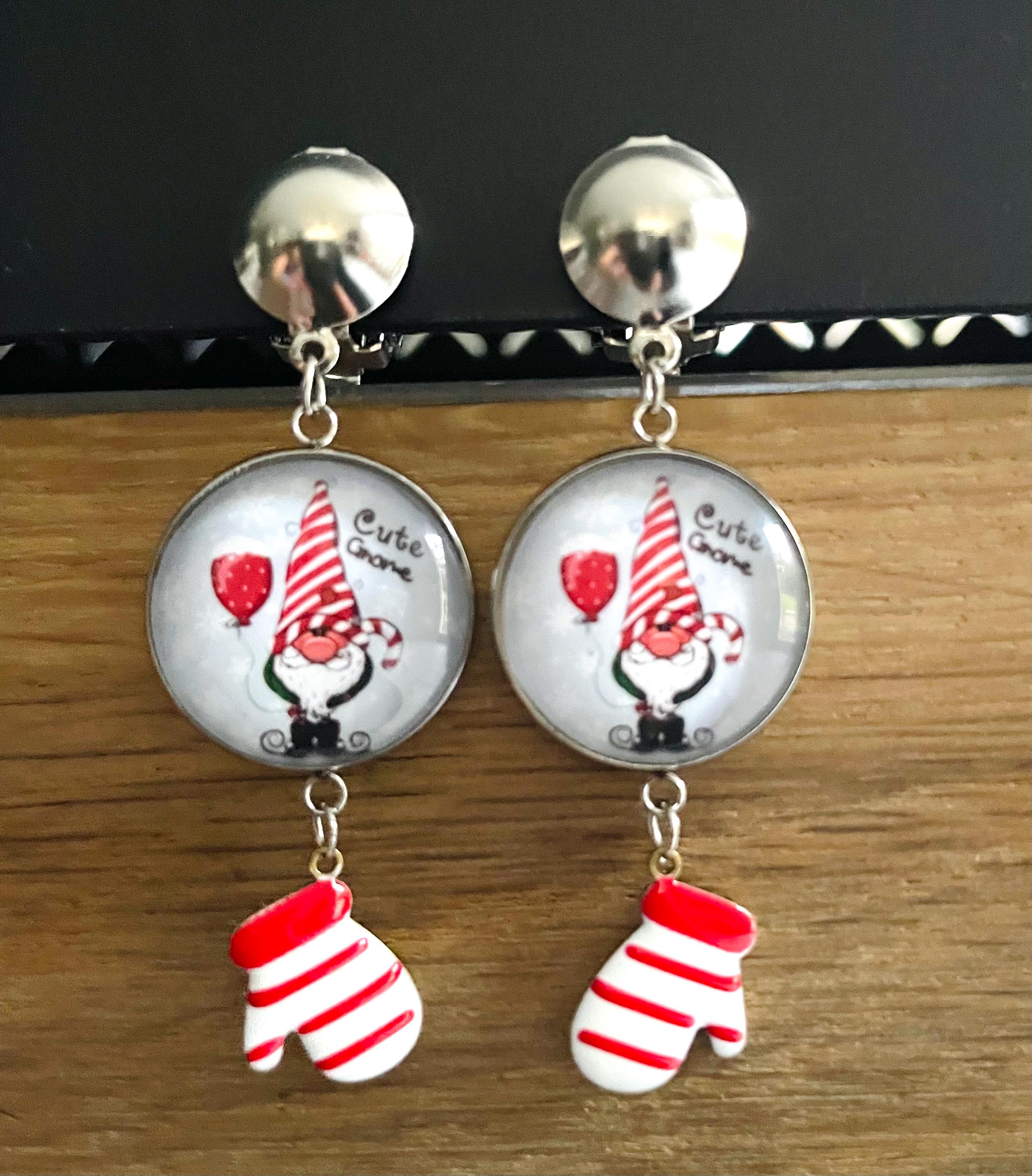 Broche Lutin De Noël Gnome - Métal Doré Avec Strass Rouge - Idée Cadeau Féerique