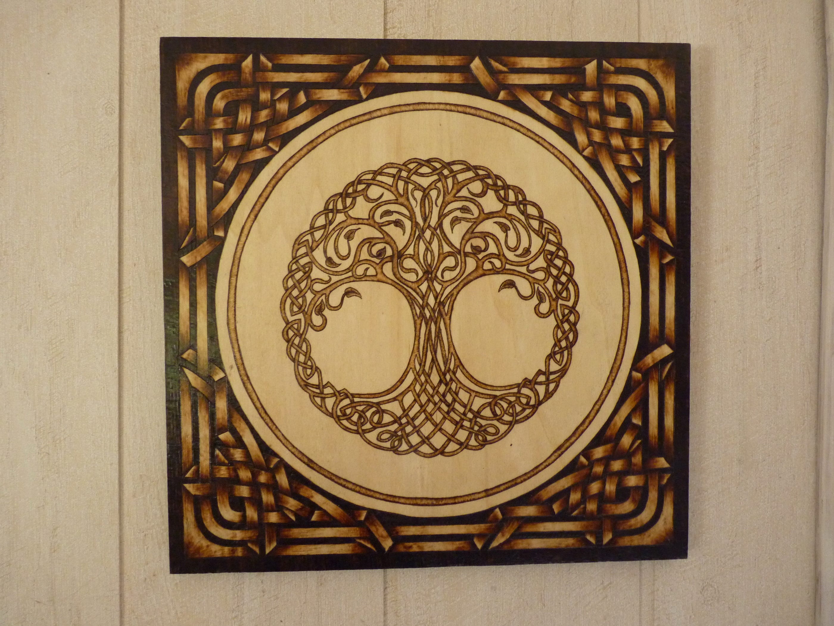 Tableau Yggdrasil Cadre Entrelacs