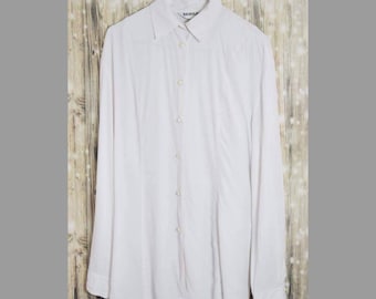 B_016) Vintage 90 's white timeless taoilerd blouse with lace back detail