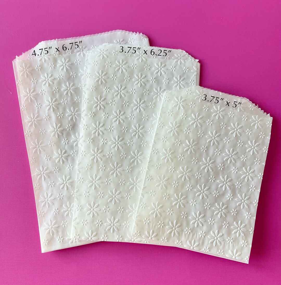 25 Tiny Daisy Bags, Embossed Glassine, Cookie Bags, Wedding Favors
