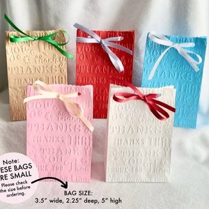 20 Small Thank You Bags, Embossed Paper Bags, Bridal Party Gifts, Small Treat Bags, Guest Take Home Gift, Place Setting Bags, Candy Bags