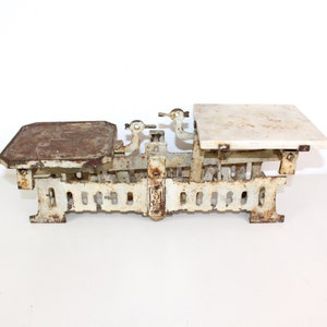 Beam scale 5 kg with marble top
