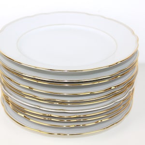 Flat dinner plate | Gold-rimmed plate | Vintage