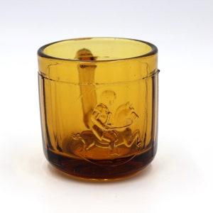 Vaso con asa en amarillo