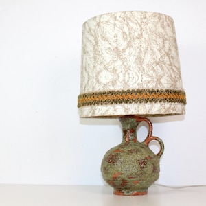 Special table lamp with lampshade
