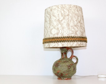 Special table lamp with lampshade
