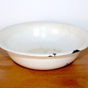 White enamel bowl | Vintage
