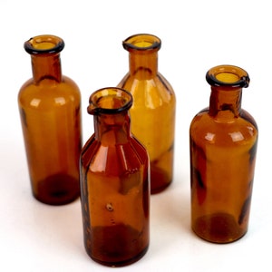 small apothecary bottle | vintage