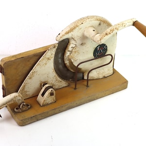 bread slicer | hand crank | vintage