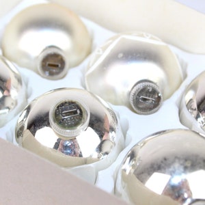 6 antique Christmas tree baubles | 6 cm silver with plastic closure