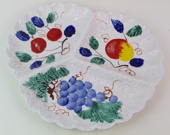 Dekorativer Keramikteller mit Obst-Malerei und Unterteilung