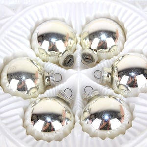 6 antique Christmas tree baubles | 5 cm silver with plastic closure
